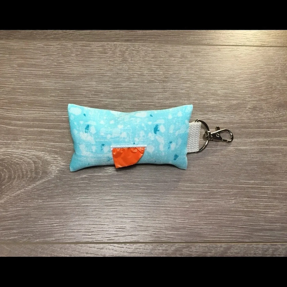 Dog Waste Bag Dispenser Teal & White Print - Picture 1 of 3